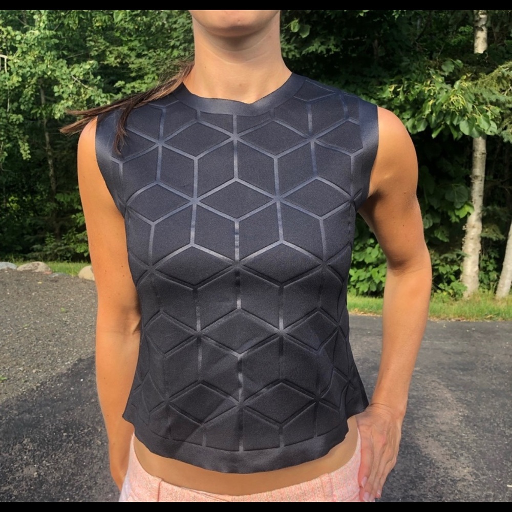 Zara mod crop top